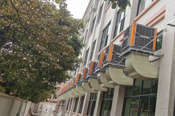 潮州鐵皮房降溫設(shè)備廠家清涼來襲 瑞泰風(fēng)告訴您清涼秘訣